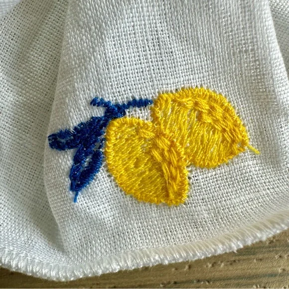 Luisa Positano Lemon Scrunchie 🍋 - Picture 2 of 6